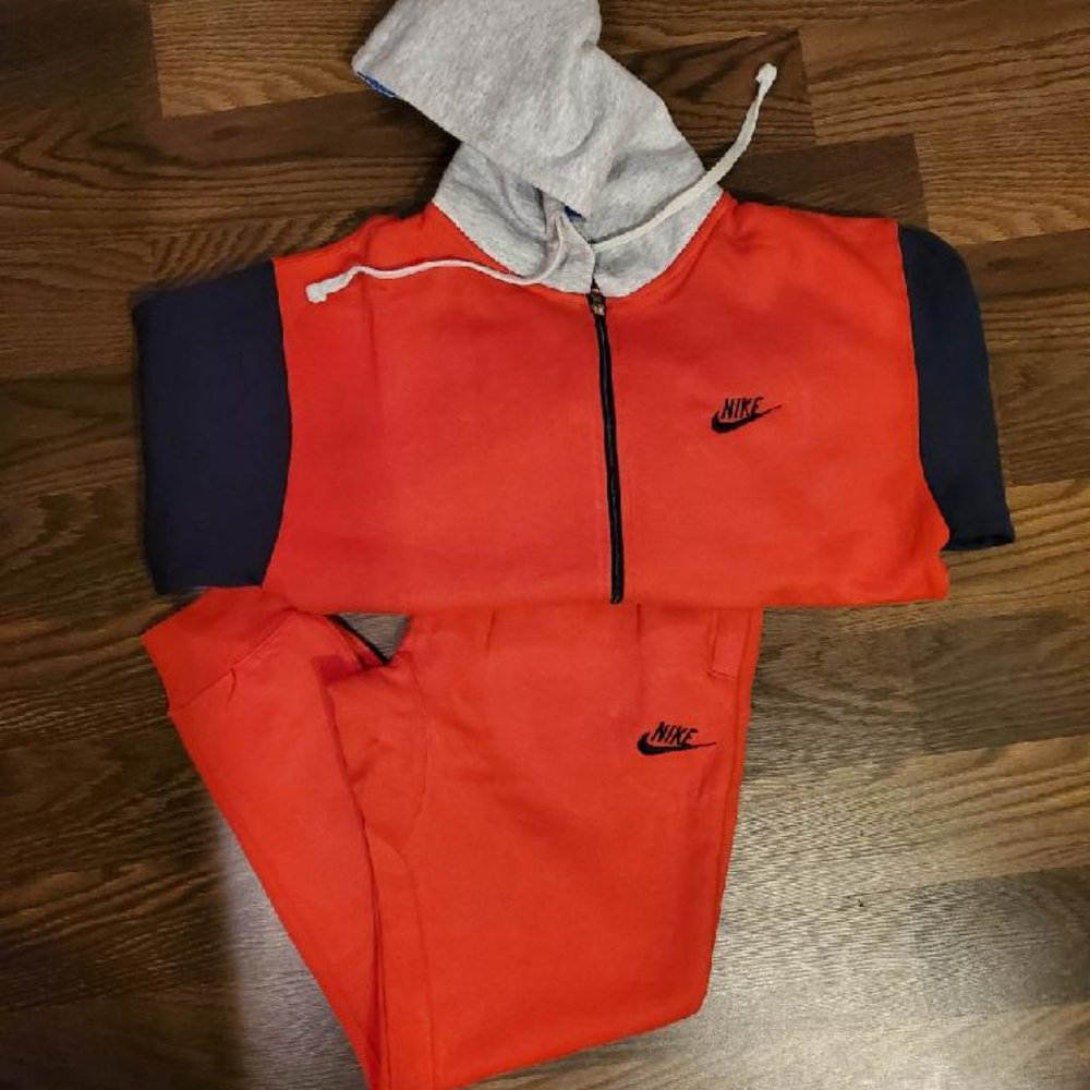Nike Sweatsuit - Picture 2 of 2